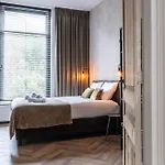 Xxl Loft With Bath Located Stadsvilla