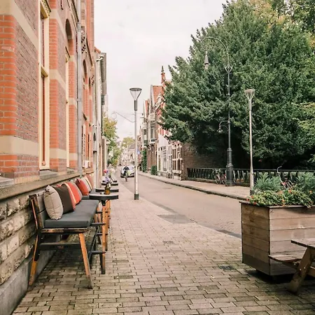 Xxl Loft With Bath Located Stadsvilla Lägenhet