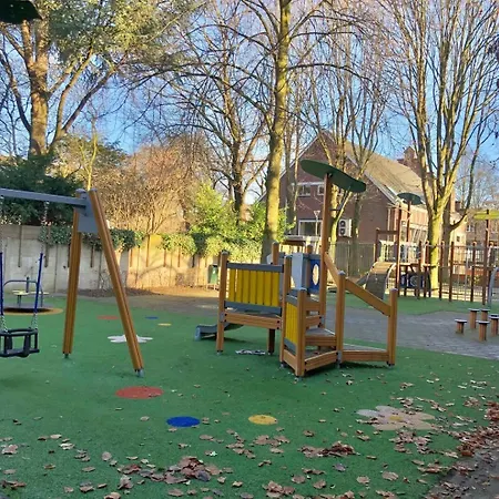 Xxl Loft With Bath Located Stadsvilla Lägenhet *