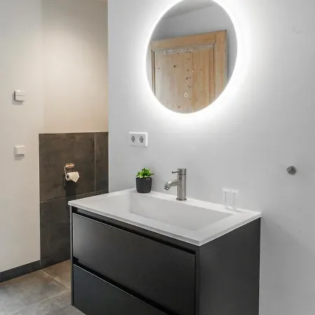 Xxl Loft With Bath Located Stadsvilla * Tilburg