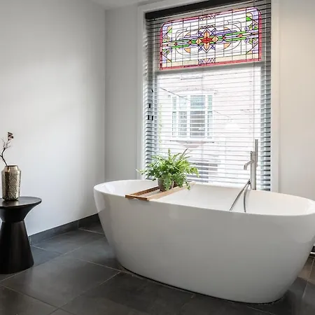 Xxl Loft With Bath Located Stadsvilla 公寓 *