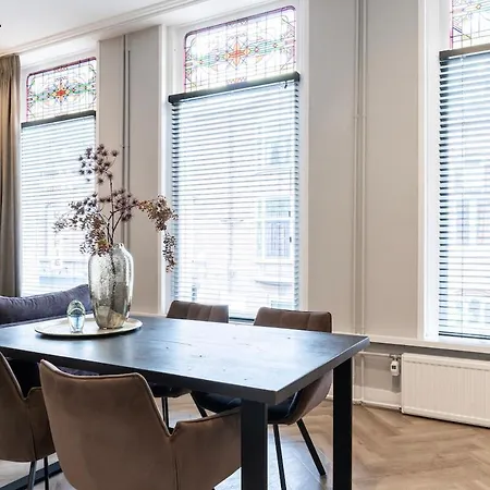 Xxl Loft With Bath Located Stadsvilla Apartment Tilburg