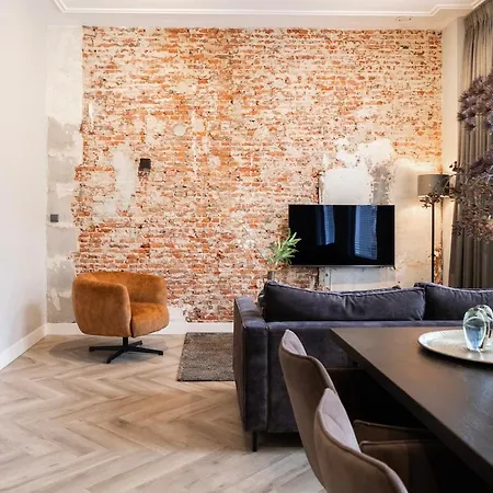 Xxl Loft With Bath Located Stadsvilla Tilburg