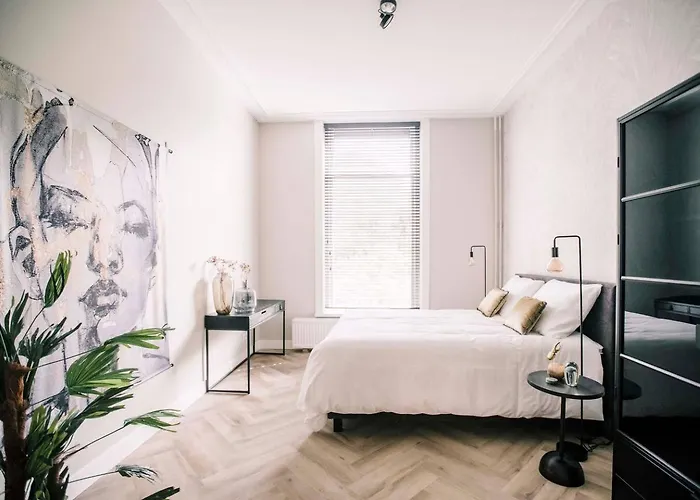 Xxl Loft With Bath Located Stadsvilla