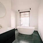 Xxl Loft With Bath Located Stadsvilla * Tilbourg