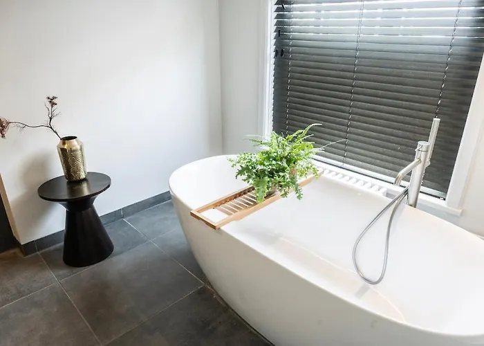 Xxl Loft With Bath Located Stadsvilla *