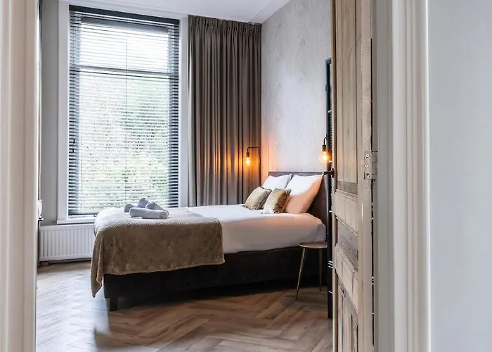 Xxl Loft With Bath Located Stadsvilla